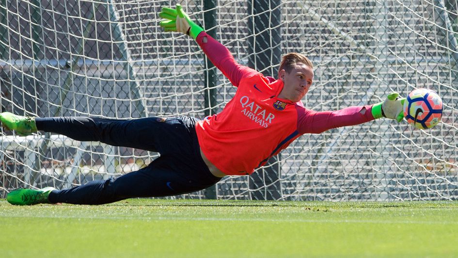 Marc-Andre Ter Stegen signs new contract with Barcelona