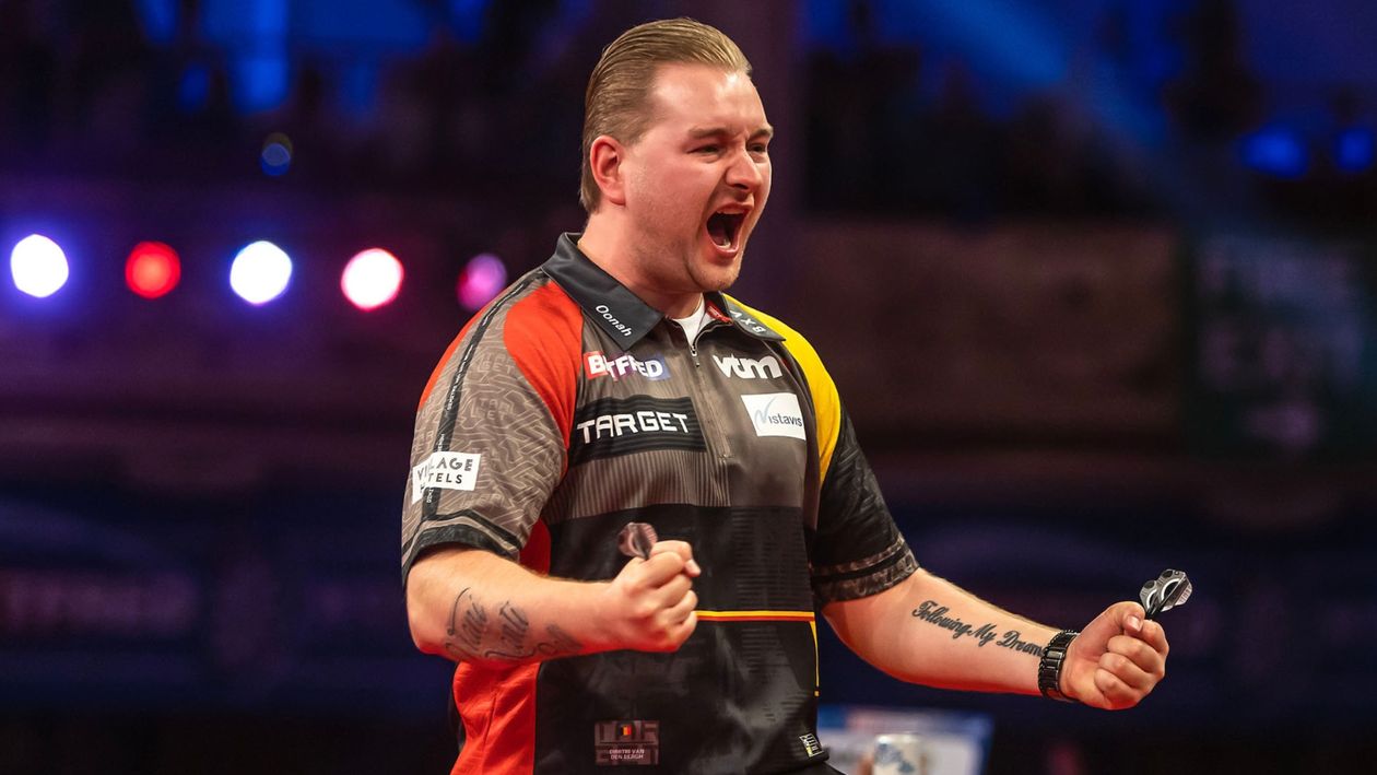 Darts results Dimitri Van den Bergh hits ninedart finish in World