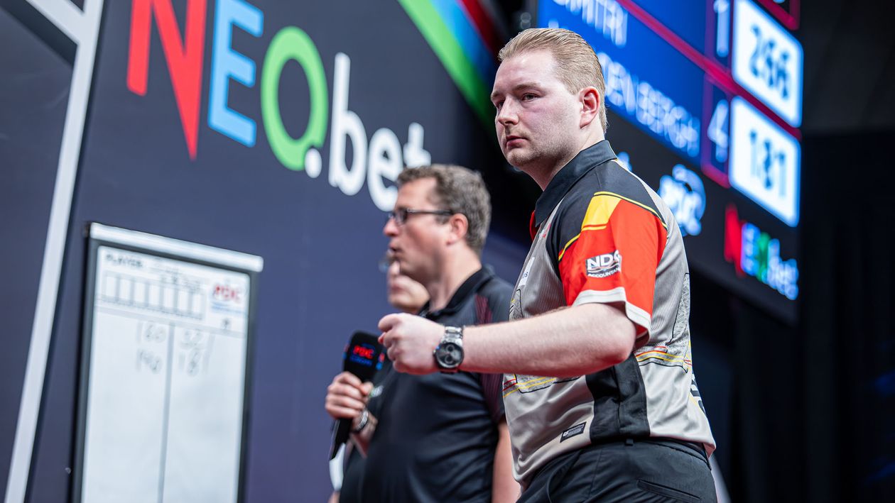 Dimitri Van den Bergh impresses on day one of European Darts Open