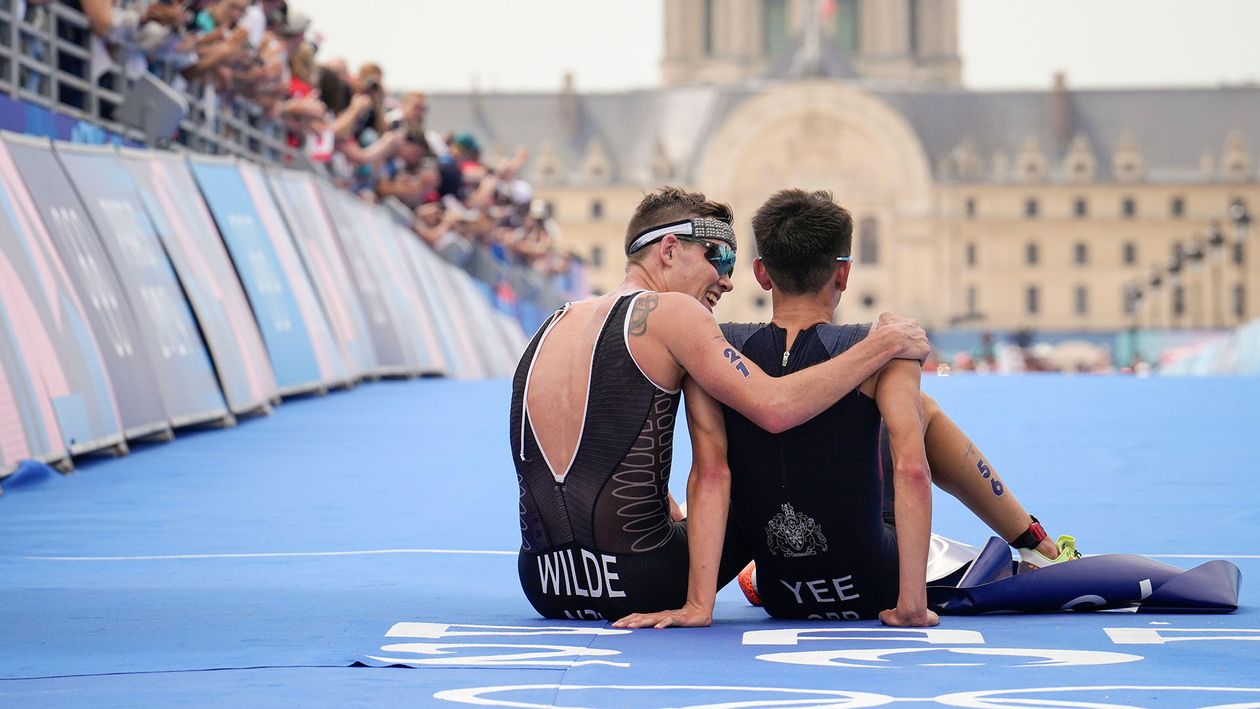 Great Britain win golds in triathlon and rowing in a crazy 10 minutes of dramatic comebacks