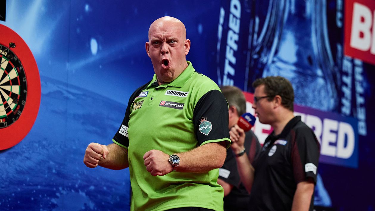 Darts results Michael van Gerwen and Michael Smith reach World