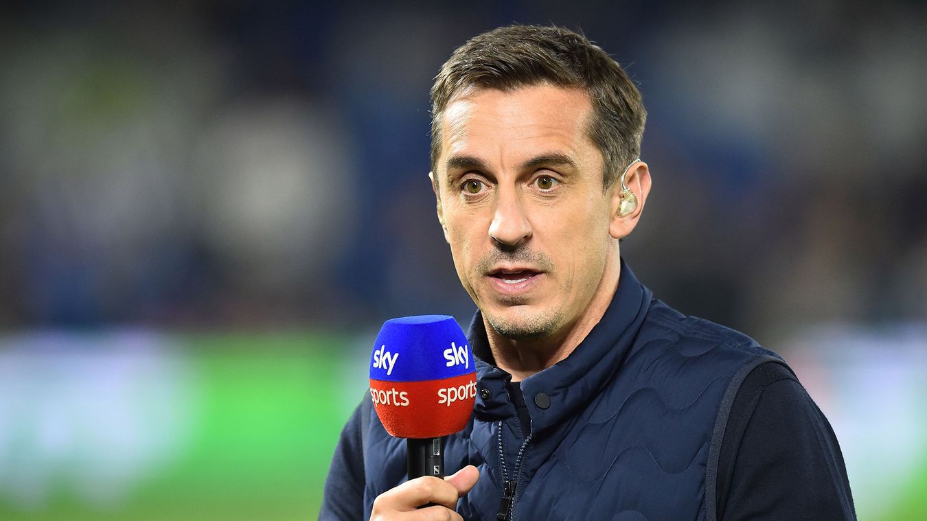 Gary Neville does not want to return to management and wouldn't take the  Manchester United job