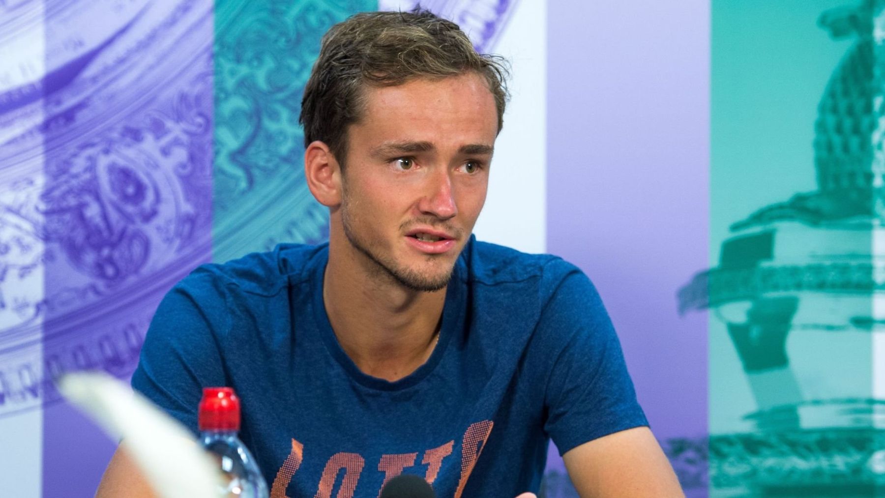 Wimbledon 2017: Daniil Medvedev apologises for throwing ...