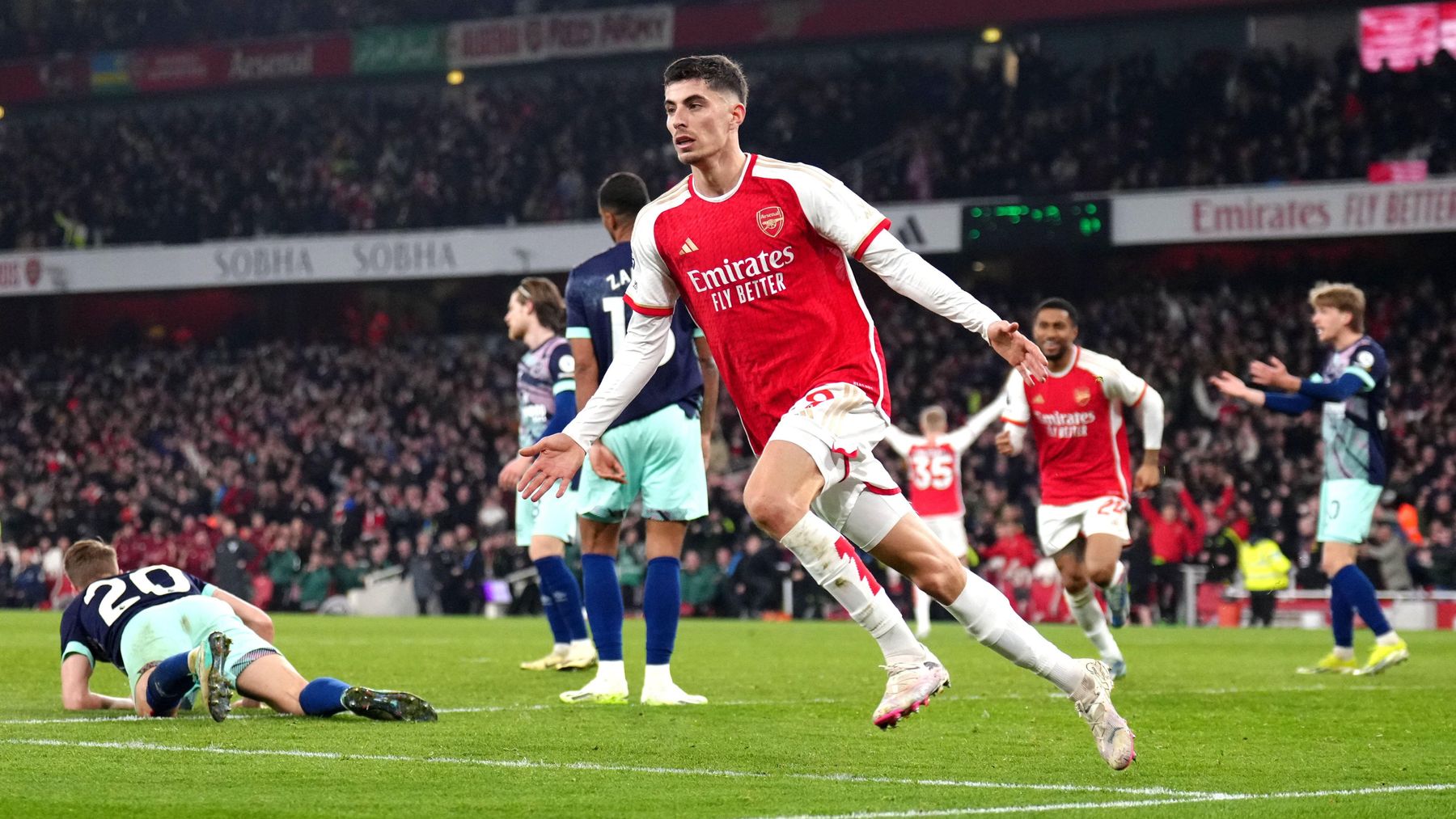 Kai Havertz late goal beats Brentford as Arsenal return to the top