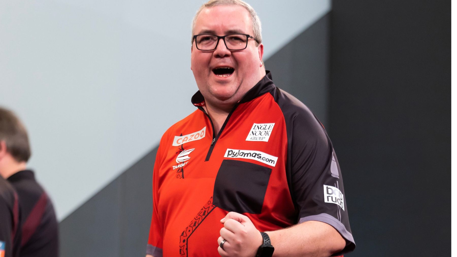 Darts results Stephen Bunting and Michael van Gerwen progress to