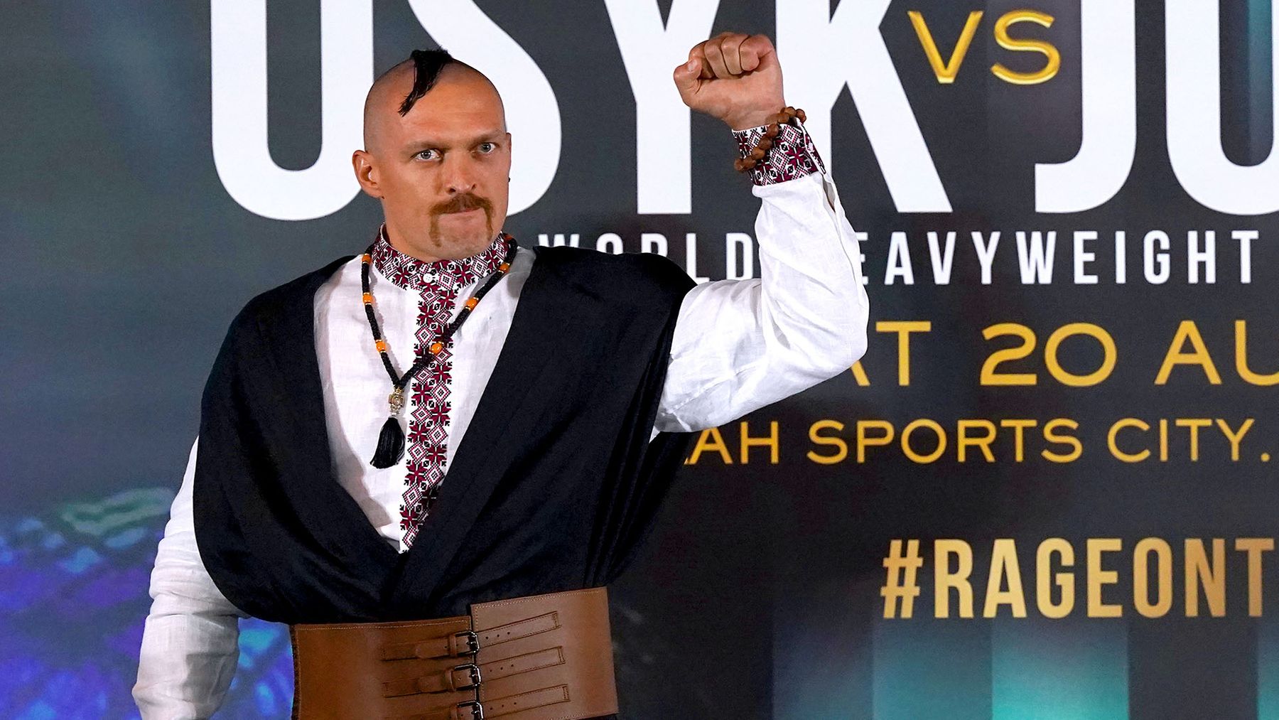 Oleksandr Usyk v Anthony Joshua 2: WBA, IBF and WBO champion performs ...