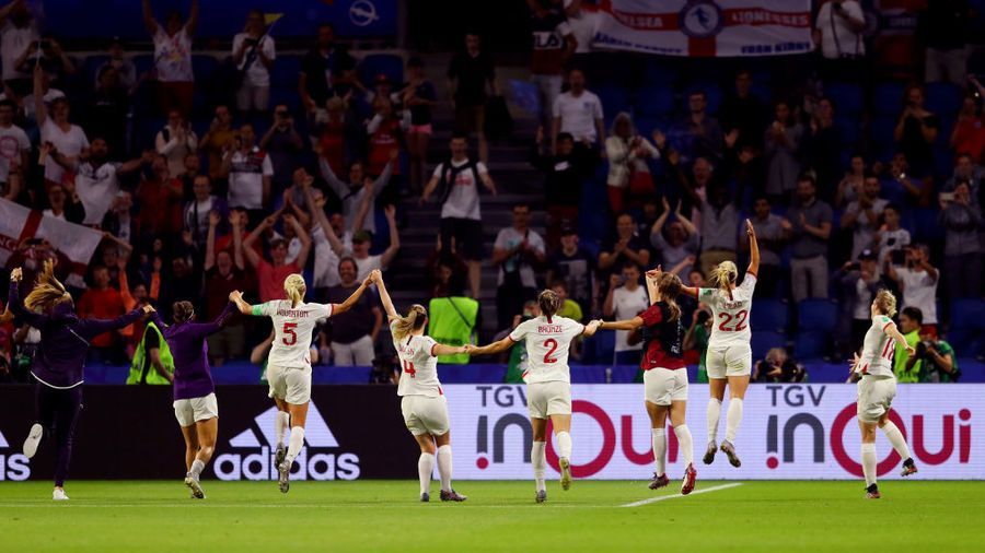 England won well on Thursday to reach the semi-finals