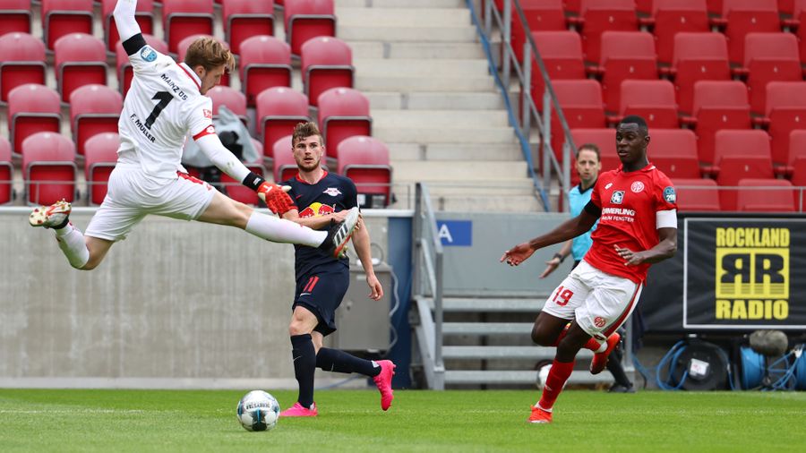 Bundesliga results, reports and highlights: RB Leipzig thrash Mainz 5-0; Augsburg ease to 3-0 ...