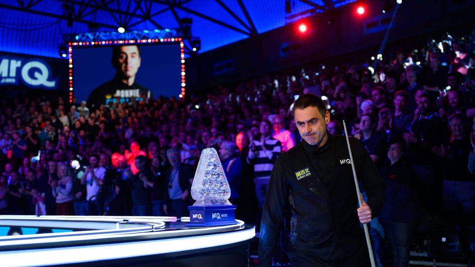 Ronnie O'Sullivan makes his entrance at Alexandra Palace