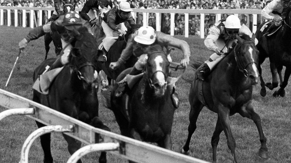 Lester Piggott in full flow on The Minstrel