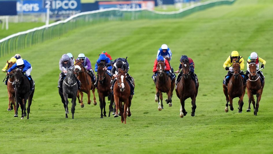 Ramatuelle (white face, centre) was a close third in the Guineas