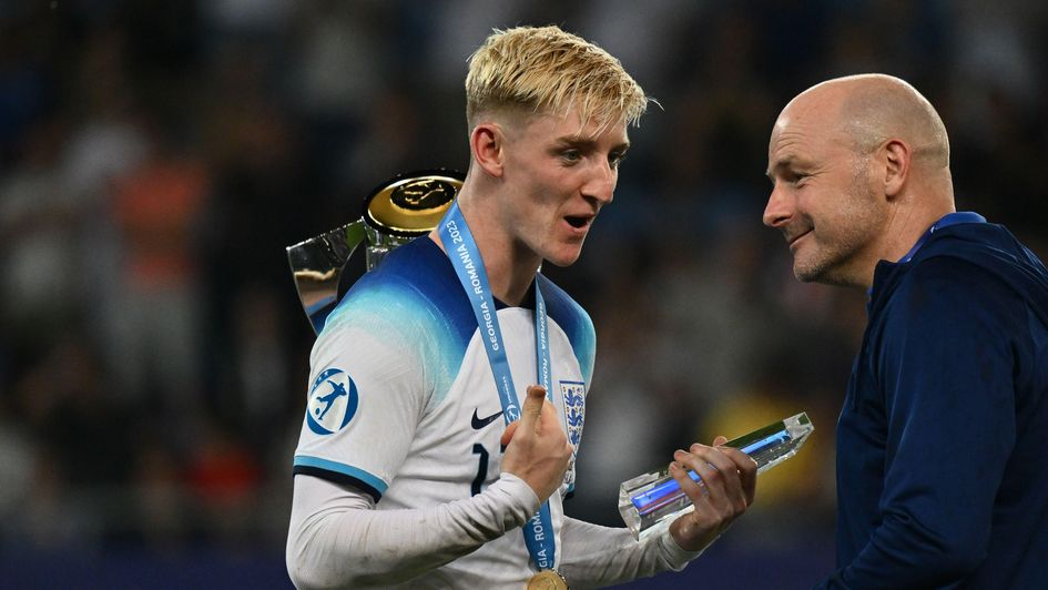 Anthony Gordon and Lee Carsley after England U21's success