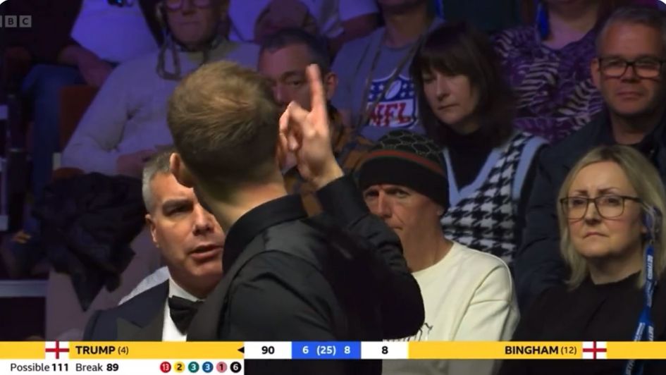 Scroll down to watch Judd Trump fool the ref