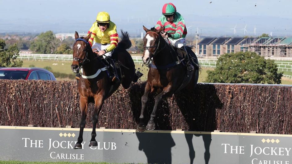 Tommy’s Oscar (right) upsides Geromino at Carlisle (Credit: Grossick Photography)