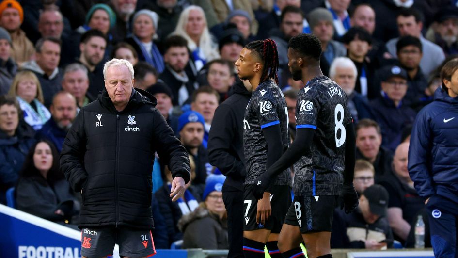 Michael Olise comes off injured for Palace