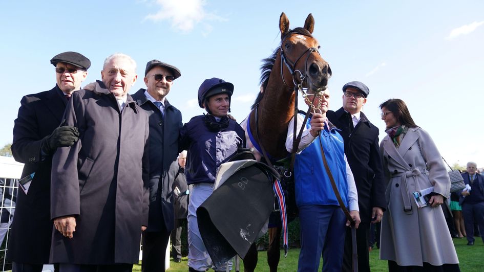 Aidan O'Brien squeezes onto the City Of Troy celebration picture