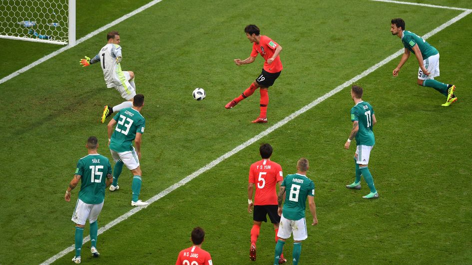 Younggwon Kim scores Korea Republic's first goal