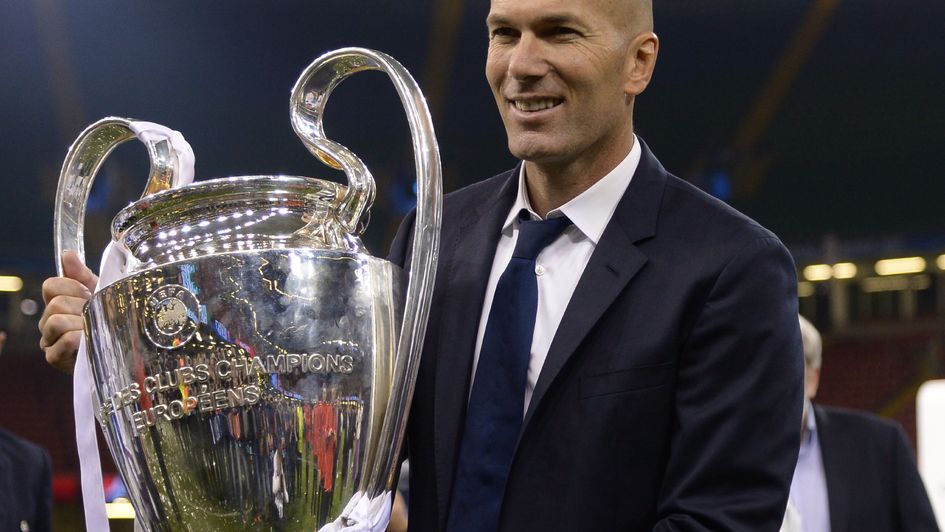 Zinedine Zidane with the trophy