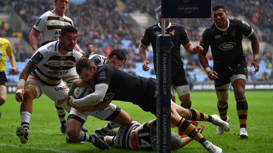 Elliot Daly scores a try for Wasps 