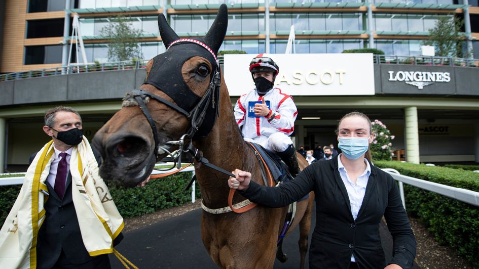 Thumbs up from Hollie Doyle on Scarlet Dragon