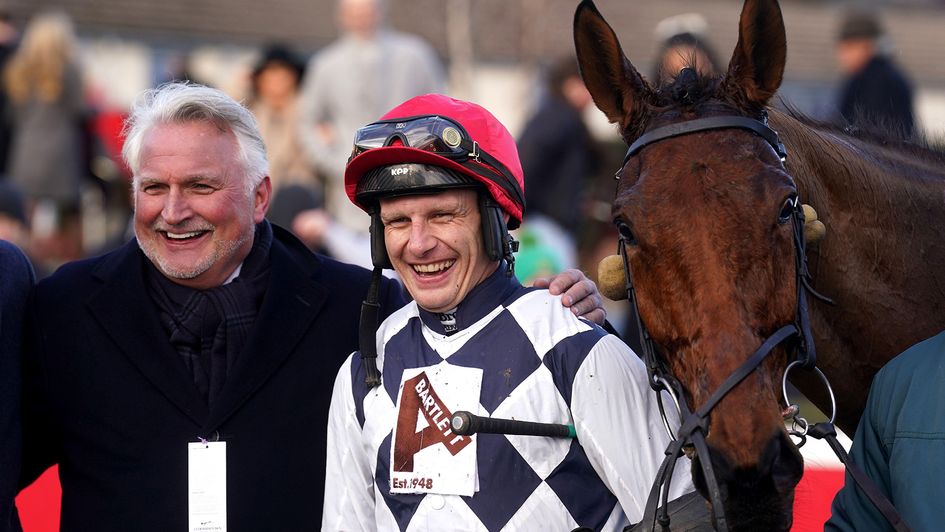 Ballyburn pictured with Ronnie Bartlett (left) and Paul Townend