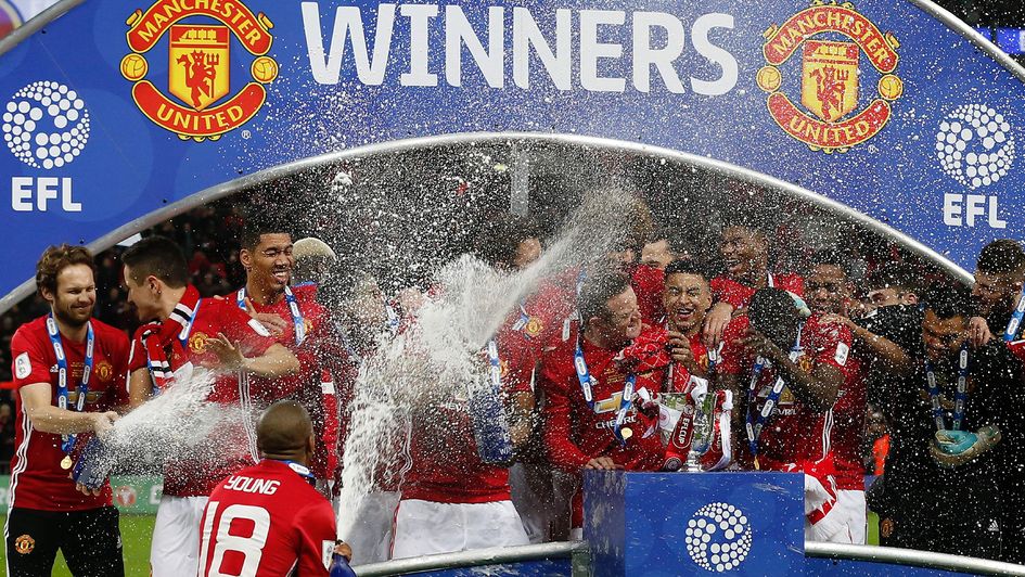 Manchester United celebrate winning the Carabao Cup in 2017
