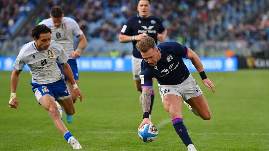 Stuart Hogg scores for Scotland