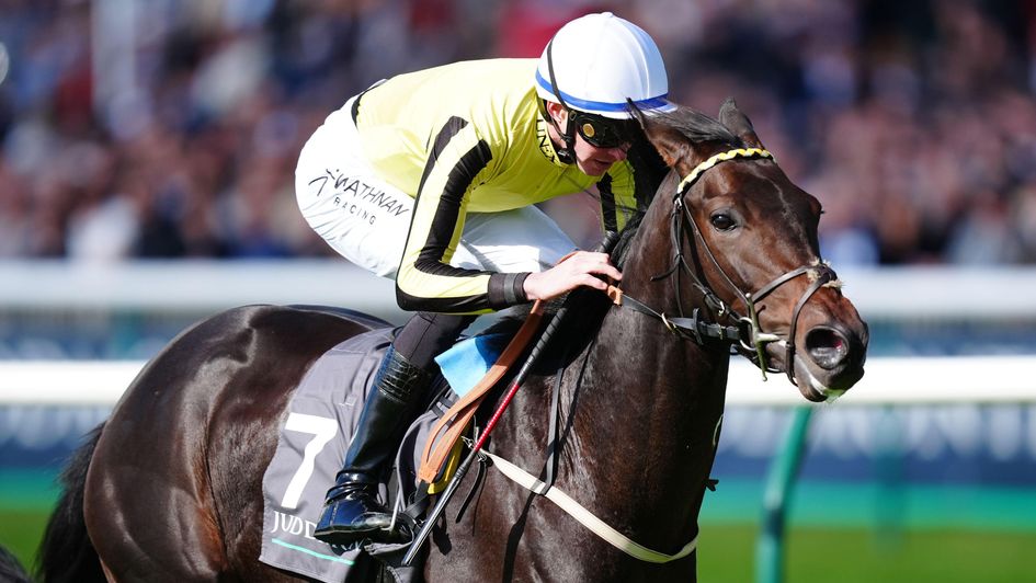 Wimbledon Hawkeye and James Doyle win the Royal Lodge