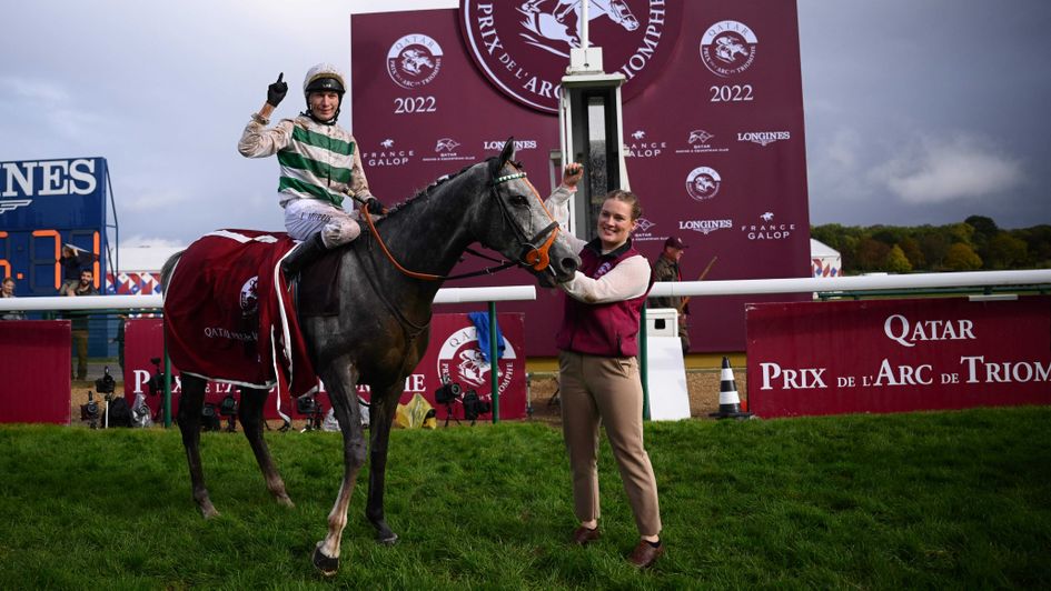 Luke Morris celebrates on Alpinista