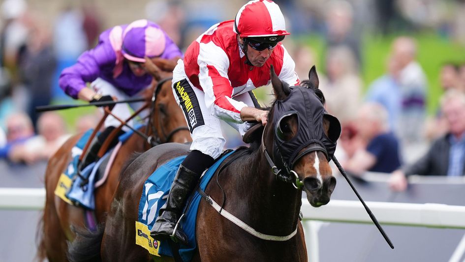Aleezdancer came home strongly to win at York