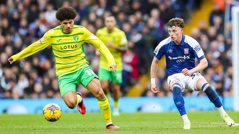 Norwich's Gabriel Sara battles with Ipswich's Nathan Broadhead