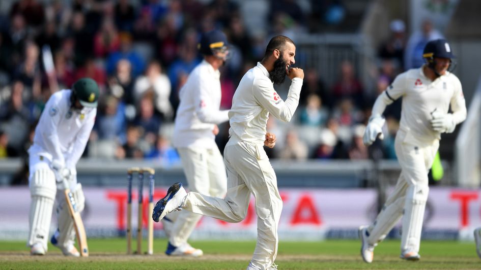 Moeen Ali celebrates the wicket of Quinton de Kock