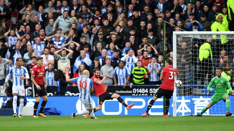 Aaron Mooy scores against Manchester United