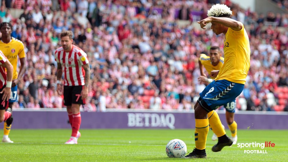 Lyle Taylor scores against Sunderland