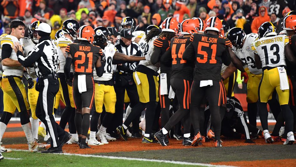 Tempers flare between the Browns and Steelers