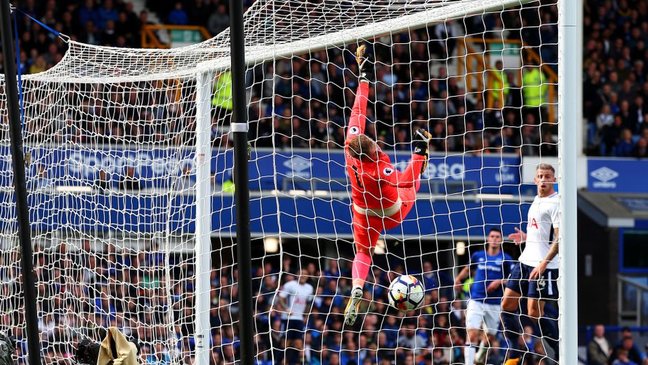 Harry Kane's strike leaves Jordan Pickford in the Everton goal in a mess