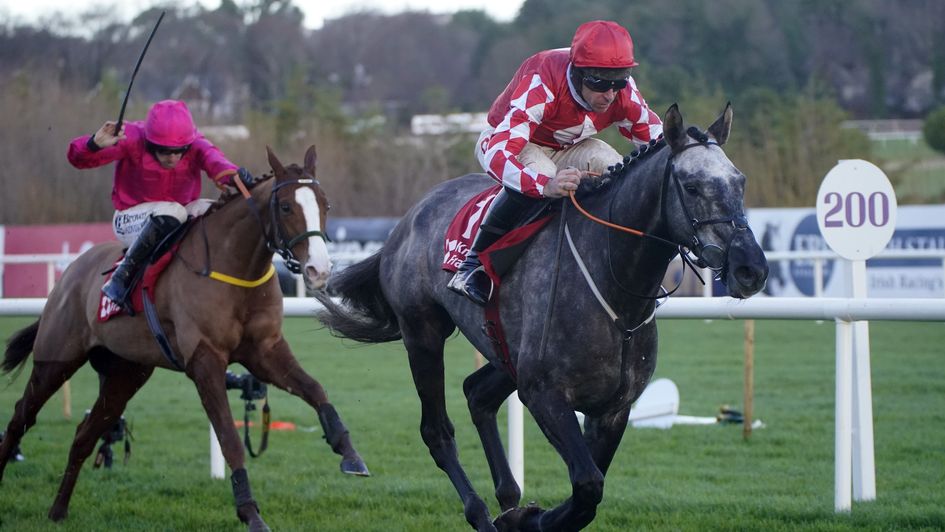 Fil Dor ridden by Davy N Russell