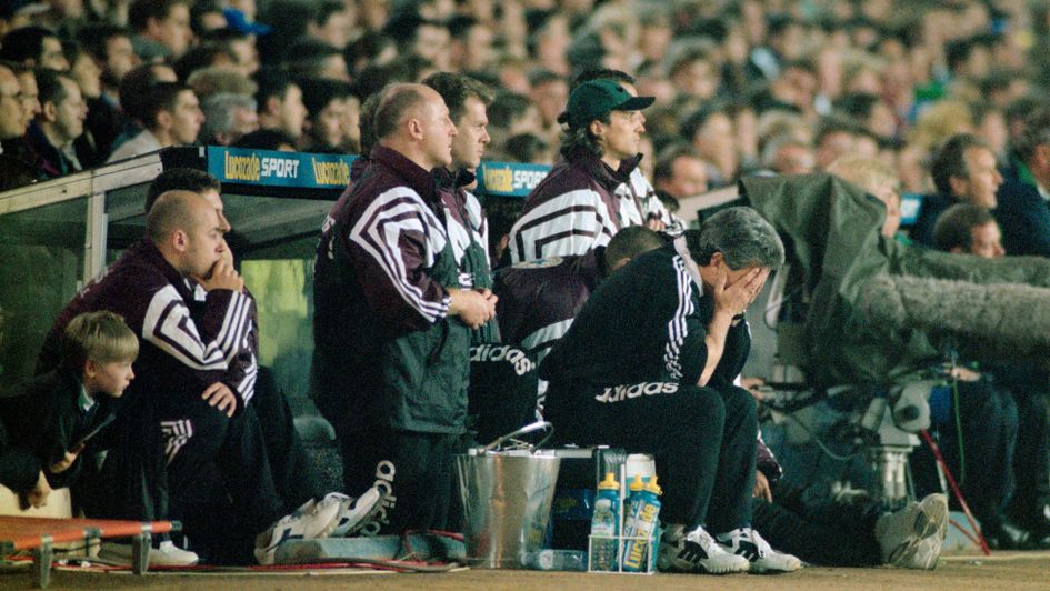 Newcastle United manager Kevin Keegan holds his head in hands