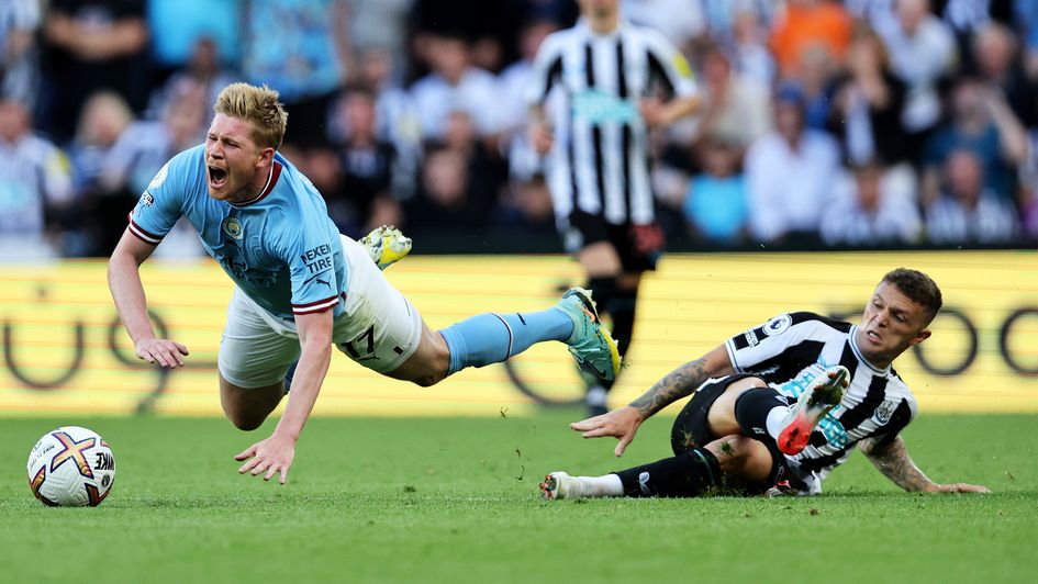 Kieran Trippier fouls Kevin De Bruyne