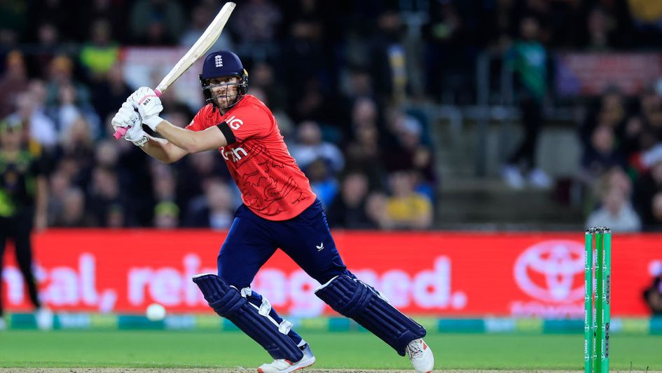 Dawid Malan rescued England's inning with a brilliant 82