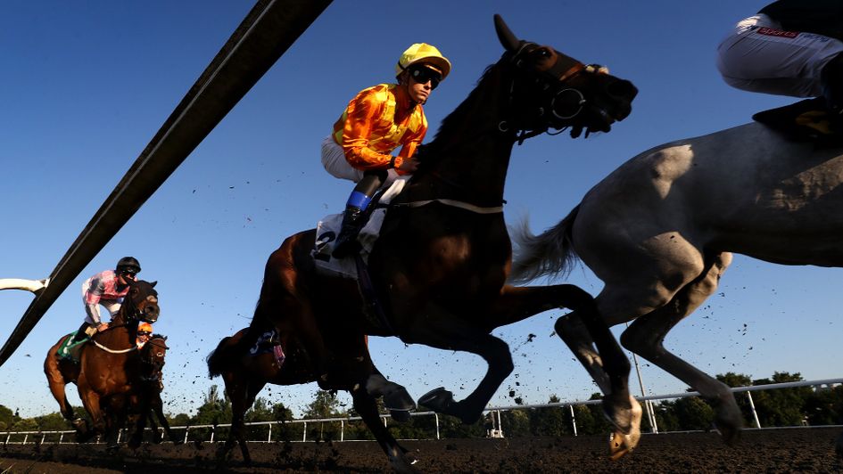 Benoit De La Sayette (yellow cap) in action at Kempton