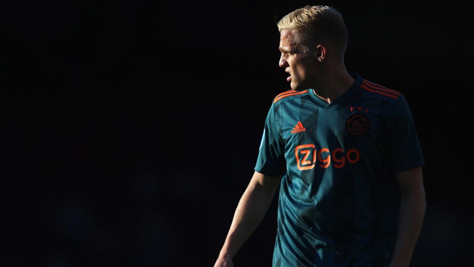 Would Donny van de Beek benefit from Erik ten Hag's arrival?