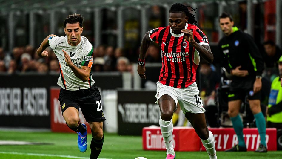 Rafael Leão dribbling