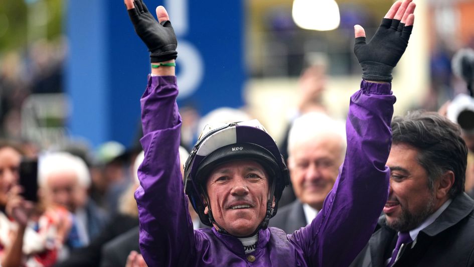 Frankie laps up the applause at Ascot