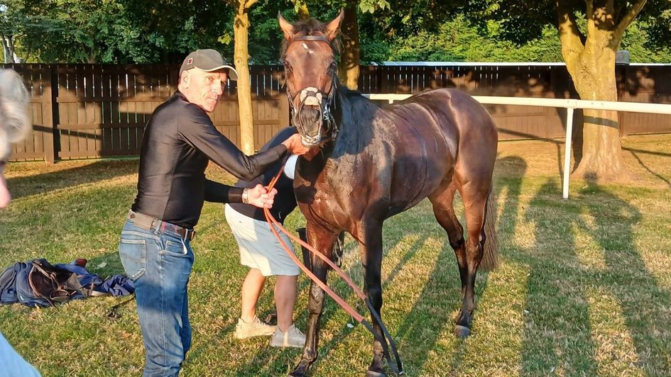 Ambiente Friendly after his work on the July Course