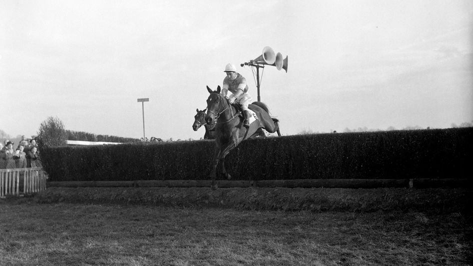 Halloween soars over another fence at Kempton in 1954