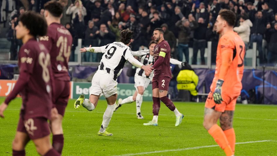 Juventus' Dusan Vlahovic celebrates