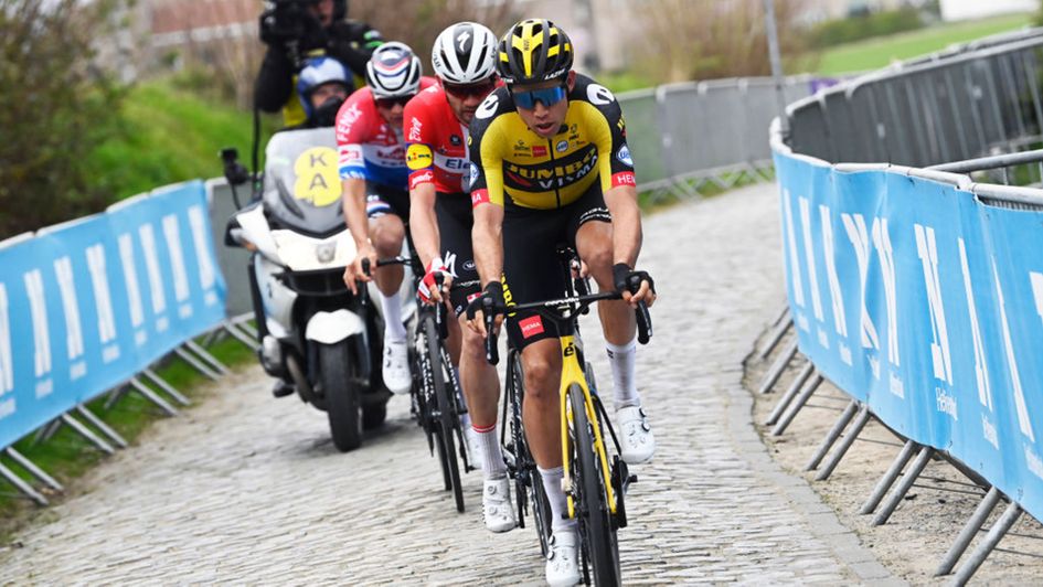 Wout Van Aert (yellow and black jersey)