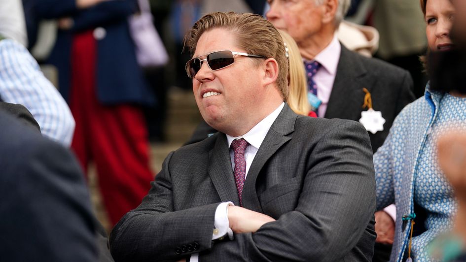 Dan Skelton fought a losing battle at Sandown on Saturday