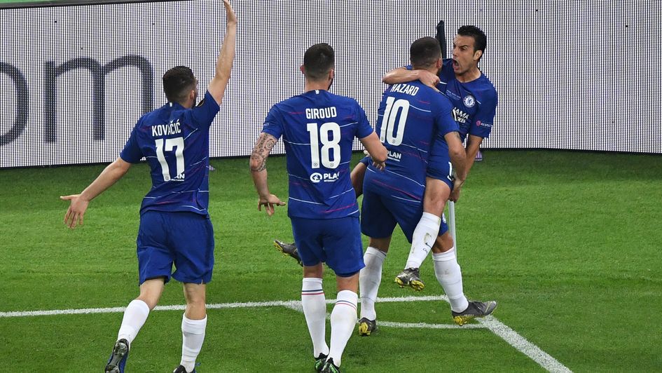 Chelsea players celebrate Pedro's goal in the Europa League final